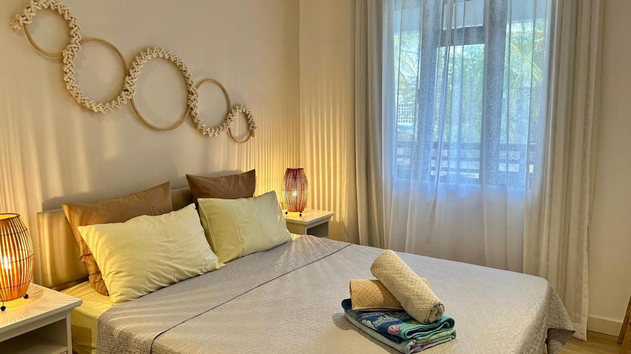 Les Cerisiers - Beach Apartment With Pool, Few Steps To The Beach Flic-en-Flacq Exteriör bild